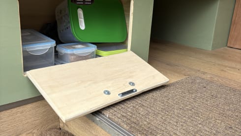 StoryBus  – Mercedes-Benz Wohnmobil für 2 Personen aus dem Jahr 2009