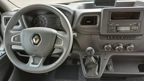 C19 – Knaus Traveler A705 XL Garage for 6 persons