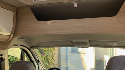 Comfortable Knaus Boxstar Street 600 (2+1 bed)