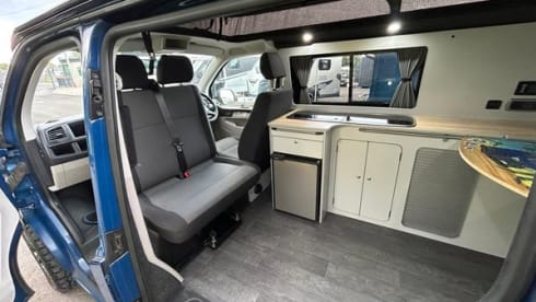 Myfanwy – All season VW T6 4 berth campervan