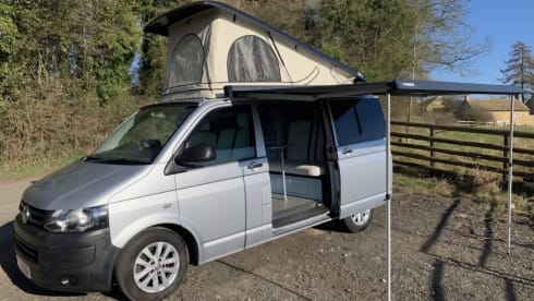 Iris – 4 Berth VW T5 Camper