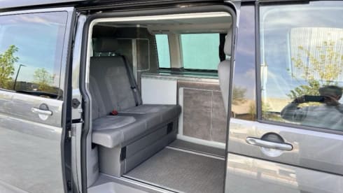 4p Volkswagen bus from 2021