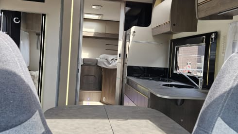 4p Challenger semi-integrated uit 2020
