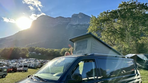 Van VW T5 with pop-up