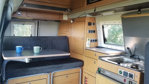 Sunny!  – Luxury VW T5 Camper