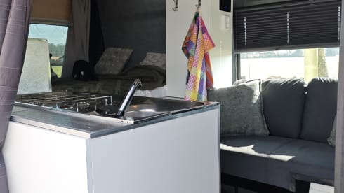 2p Peugeot bus uit 2008