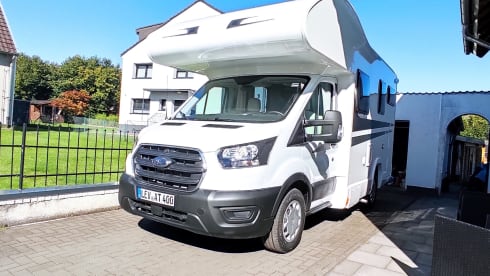 Leo  – ☀️ Motorhome LEO Rental ☀️