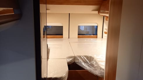 Luxury Malibu bus camper from 2022 for 2 pers
