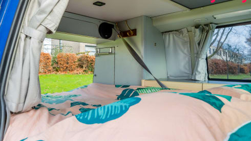 Foelie – 4p Volkswagen campervan uit 2002