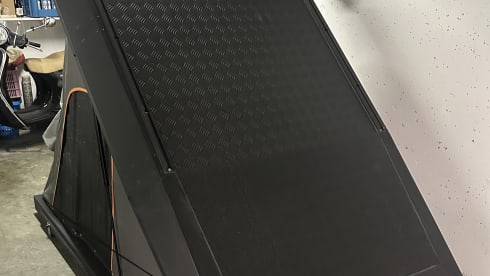 2p Land Rover rooftop from 2001