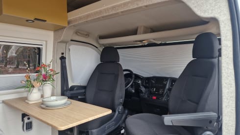 Bobbie – 5p Peugeot bus from 2025
