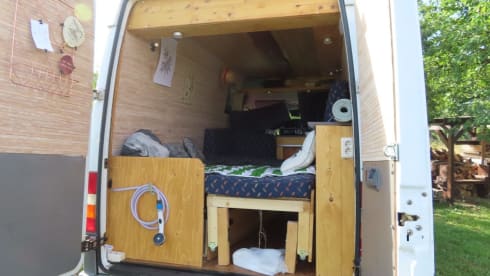 Tortuga – 2p Mercedes-Benz campervan uit 1997