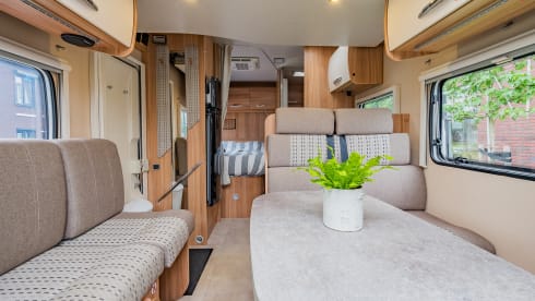 Camper met sfeer – 4 Person Chausson half integral