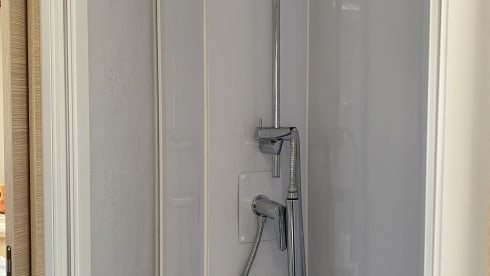 MC Louis Souvereign 479 con letto matrimoniale