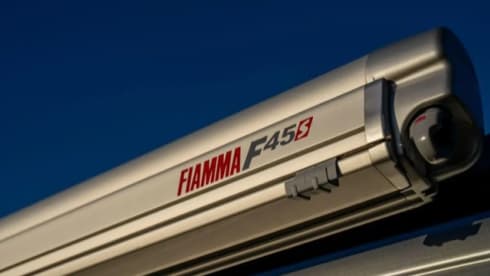 Luna – Volkswagen Transporter 4 Birth camper van