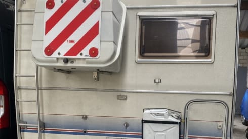 Robert 💕 – Cozy camper for 4 people. with engine block from 2014!
