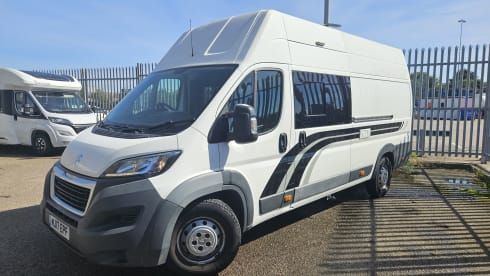 Ben Nevis – 4 berth Peugeot campervan from 2017