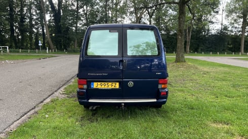 2p Volkswagen campervan