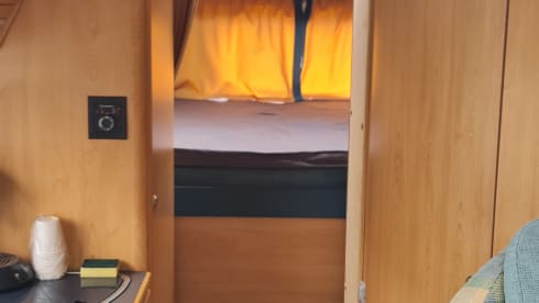 Home #72 – 6p family Knaus sun traveler with alcove.