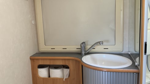 Ons maatje – 6p Adria Mobil alcove from 2004
