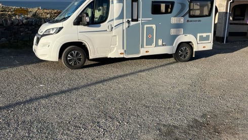 Rent & Drive! – 2 berth Peugeot Compact motorhome 2018