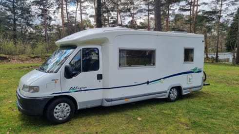 ZU VERMIETEN Halbintegrierter Camper Chausson 4 / 6 Pers für Ihren Top-Urlaub
