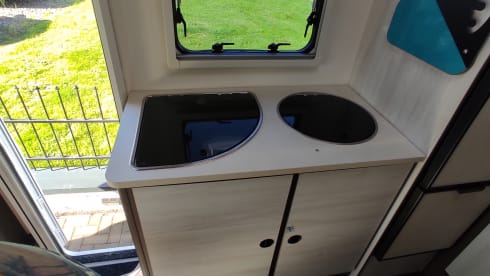 Leo  – ☀️ Motorhome LEO Rental ☀️