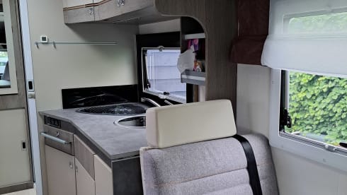 4p Challenger semi-integrated uit 2020