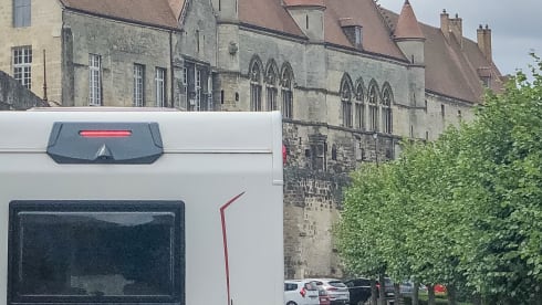 T33M GO – Rollerteam 746 - 6 Berth Motorhome