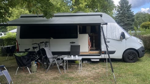 Buscamper – 2 person Renault bus from 2019