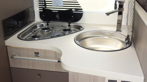 Chausson Welcome 728EB – Embark on an adventure with our Chausson Welcome 728 EB! 🚐✨