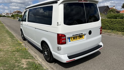 Lucca – 4 berth Volkswagen campervan from 2018