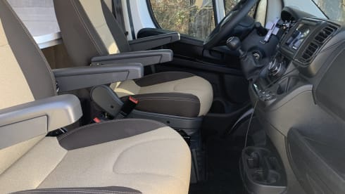 4p Benimar bus from 2024