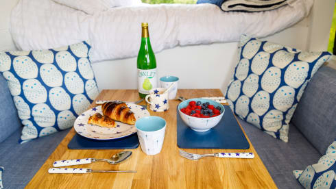 Hoots – 2 berth Volkswagen campervan from 2016