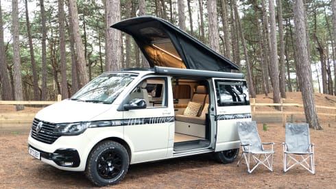 Meeko – 4 Berth Volkswagen T6.1 Campervan 