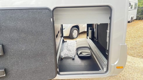 2022 Adria Matrix Supreme 670 SC 2.3