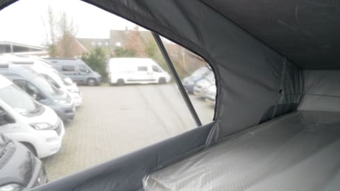 Chausson 6, Bus Camper 6 Mtr With Sleeping Lifting Roof, Up To 6 Pers Sleep!!