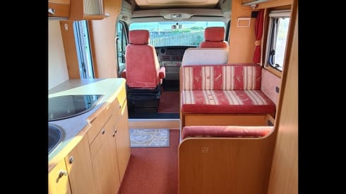 Compact and cosy 2 berth Motorhome 
