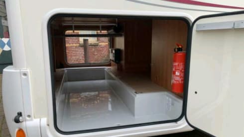 Rapido Camper with Queen Bed