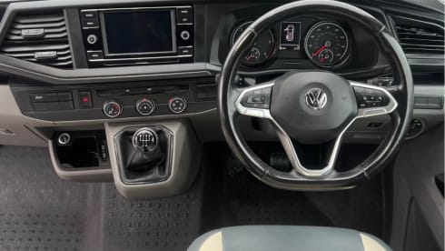 Hamish – Insurance covered! 4 berth Volkswagen campervan from 2020