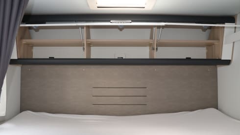 6 Persons with Alcove Sun Living