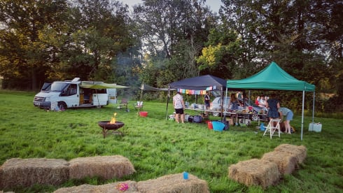 Milo – Milo - 2 berth campervan from