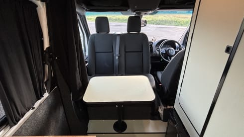 Vangelina Jolie – 2 berth Mercedes-Benz Sprinter