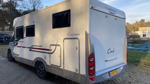 Length beds! Adria Coral S670SL new condition