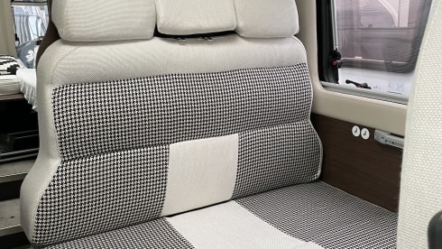2p Karmann bus from 2020