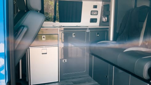 Escapes Scotland Luxury Camper – 4 Person Luxury VW Campervan
