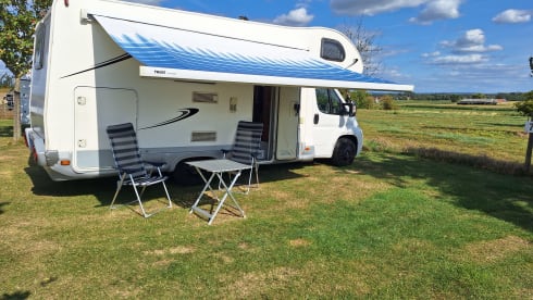 Huisje op wielen – 4p Fiat alcove from 2009
