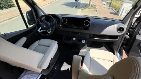 Hogan – 4p Mercedes Hymer 4x4 - 2023