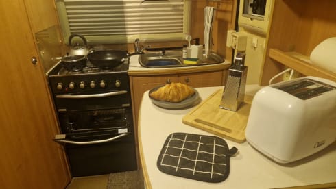 CARYS – 2 berth Peugeot semi-integrated from 2006