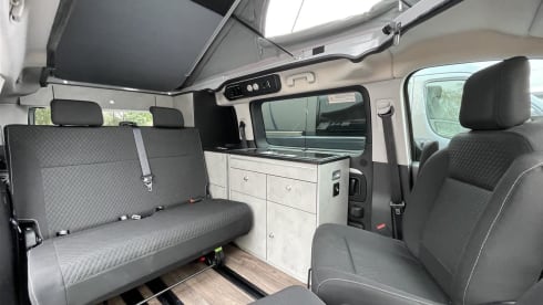 Camper Dethleffs per 4 persone, modello 2021